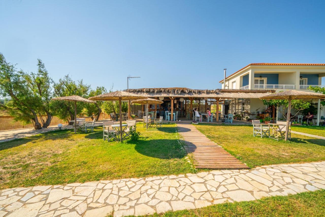 Chloe Apartments Ликсури Екстериор снимка