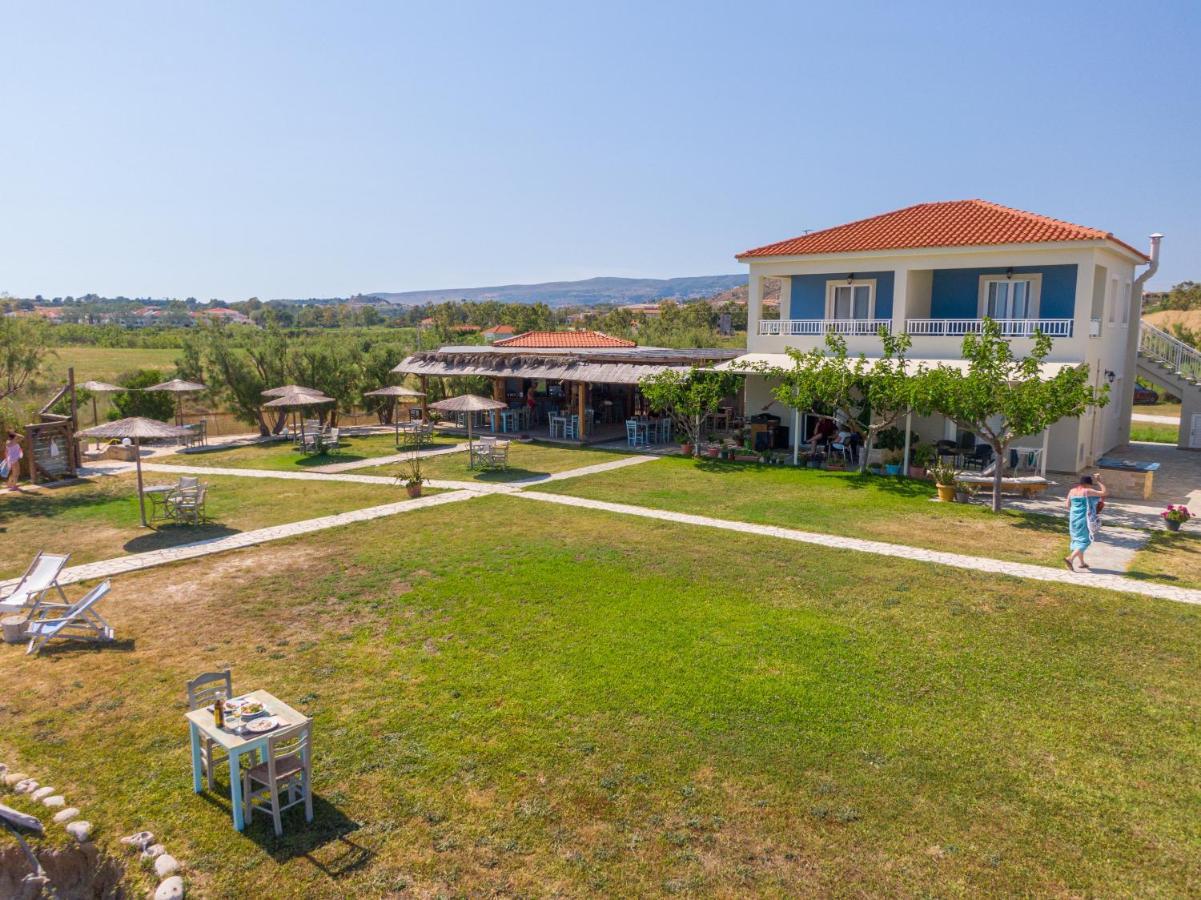 Chloe Apartments Ликсури Екстериор снимка