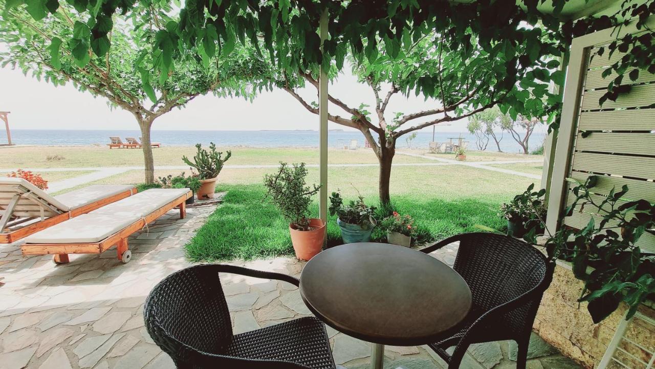 Chloe Apartments Ликсури Екстериор снимка